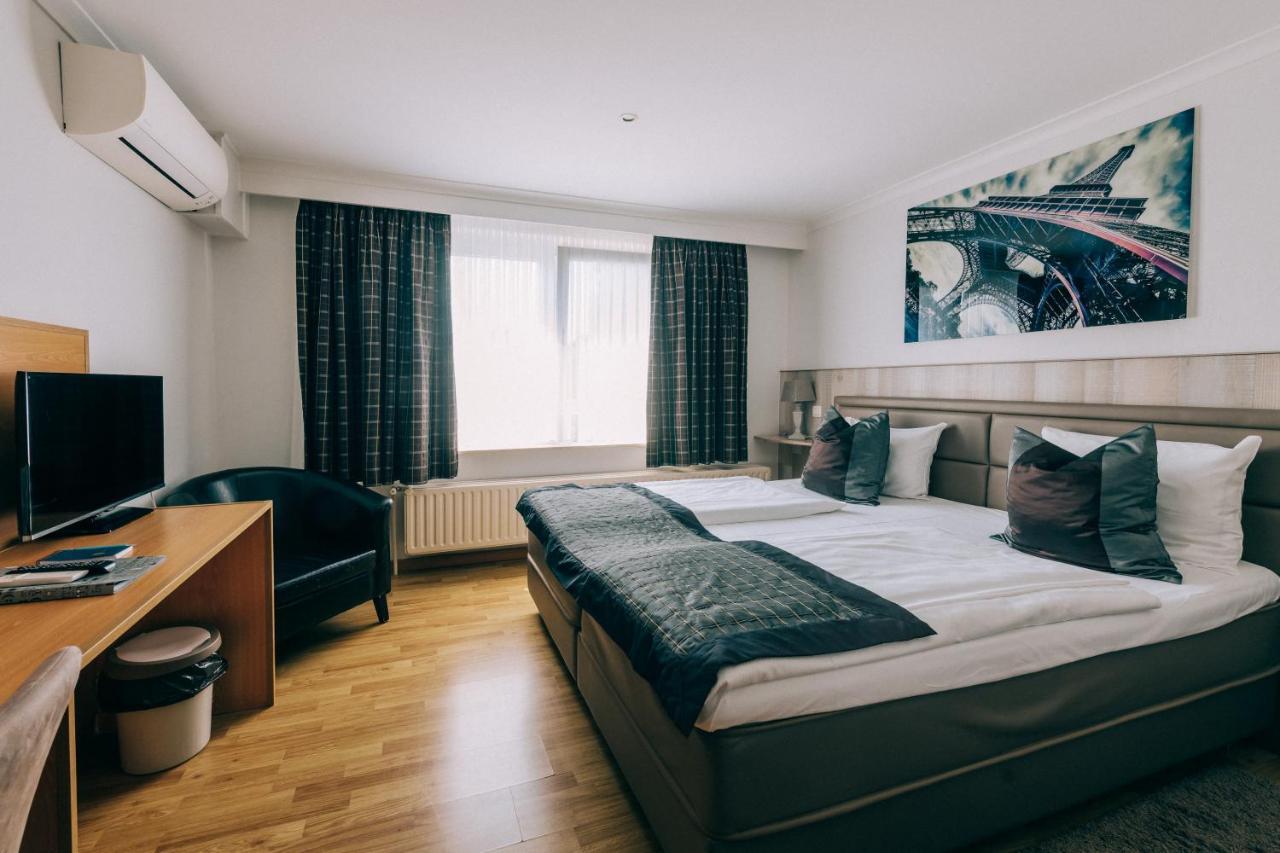 Hotel De Kalvaar Ninove Εξωτερικό φωτογραφία